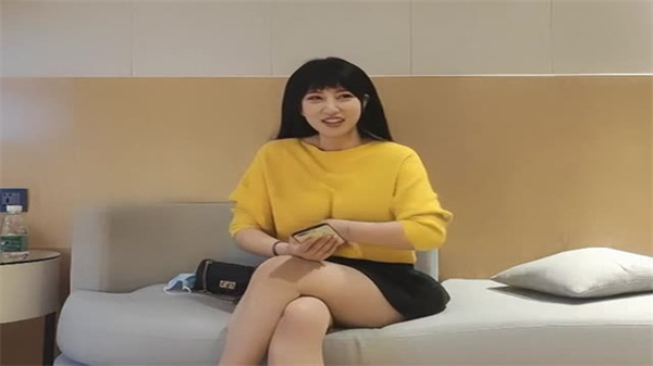 壹屌寻欢：猛男暴操清纯学妹，内射骚穴