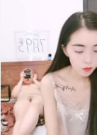 淫荡女同疯狂互插！假屌爆操嫩穴狂喷水