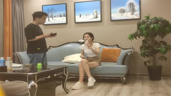【偷拍】高价约到极品00后苗窕嫩妹，爆操内射高清无码