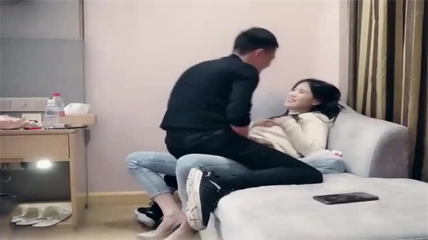 偷拍 | 高价约炮长腿骚货，付款后主动求操，内射一脸淫水
